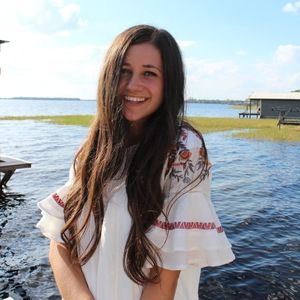 Meet your Posher, Lexi